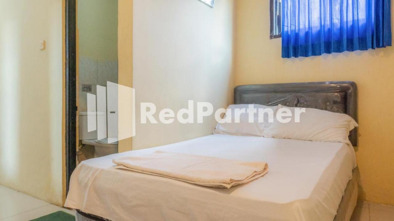 Vandhela Homestay Syariah Mitra Reddoorz Surabaya Exterior foto